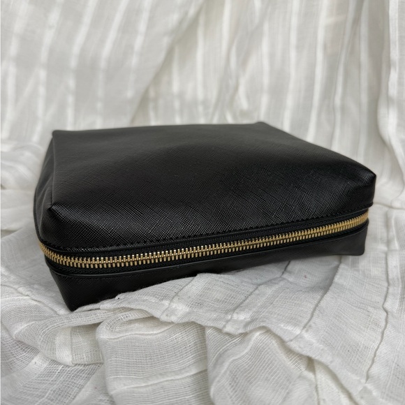 NWOT • OTM “Monaco” Cosmetic Bag - Picture 5 of 9